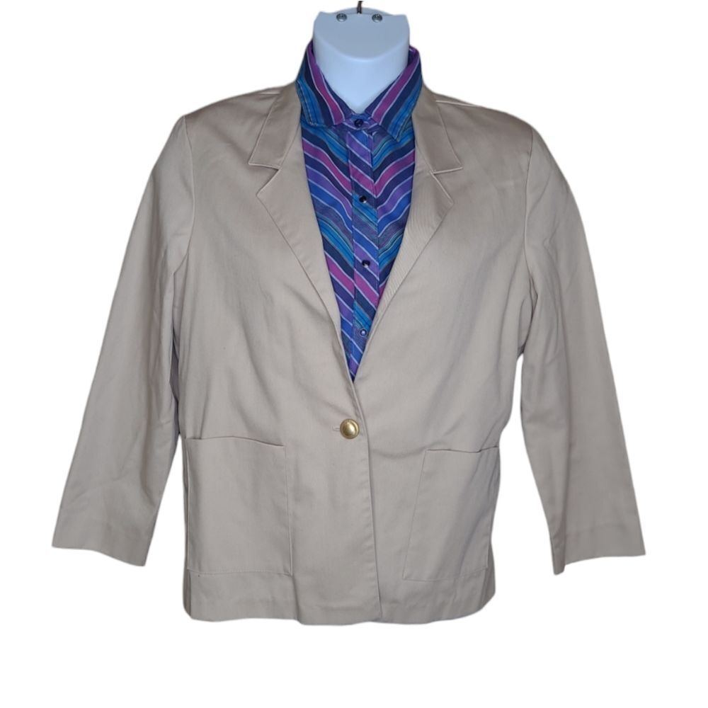 VINTAGE 70s khaki beige neutral boxy‎ suit jacket blazer with gold buttons M